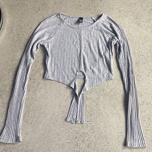Windsor Gray Crop Top that ties in middle. Size Small.